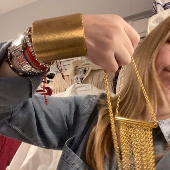 Luxury mate gold plated cuff and, 24’long shiny finish necklace - Picture 2 of 2